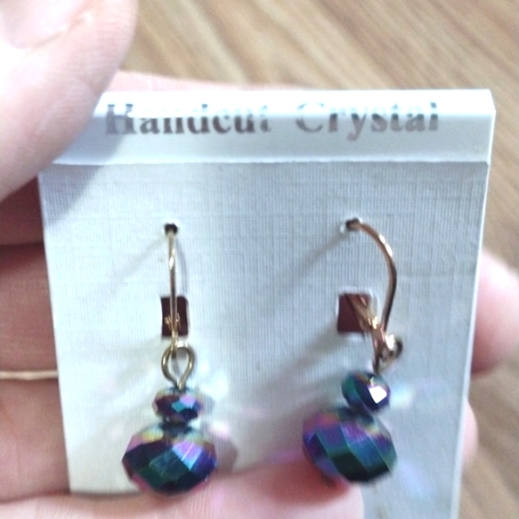 VINTAGE HAND-CUT RAINBOW FACETED CRYSTAL BEADED GOLD-TONE LEVERBACK EARRINGS-NWT - Picture 7 of 7